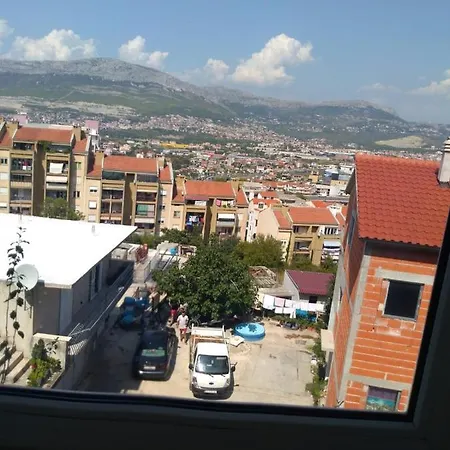 Boras Apartment Split